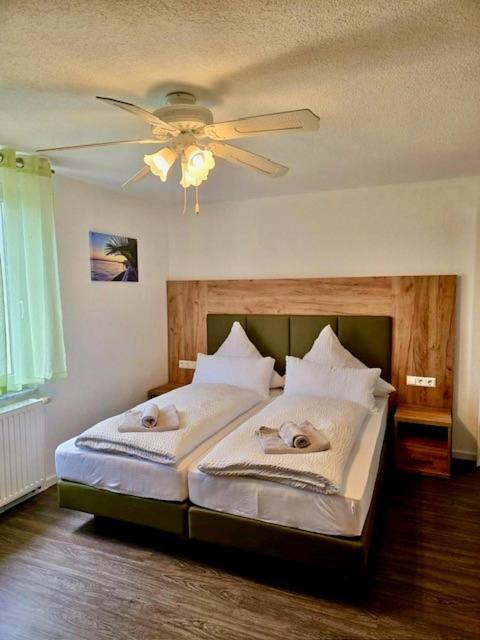 Bodensee Sunshine Zimmer & Apts. ウールディンゲン・ミュールホーフェン エクステリア 写真