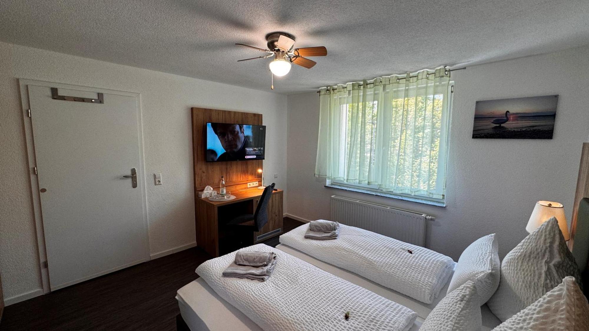 Bodensee Sunshine Zimmer & Apts. ウールディンゲン・ミュールホーフェン エクステリア 写真
