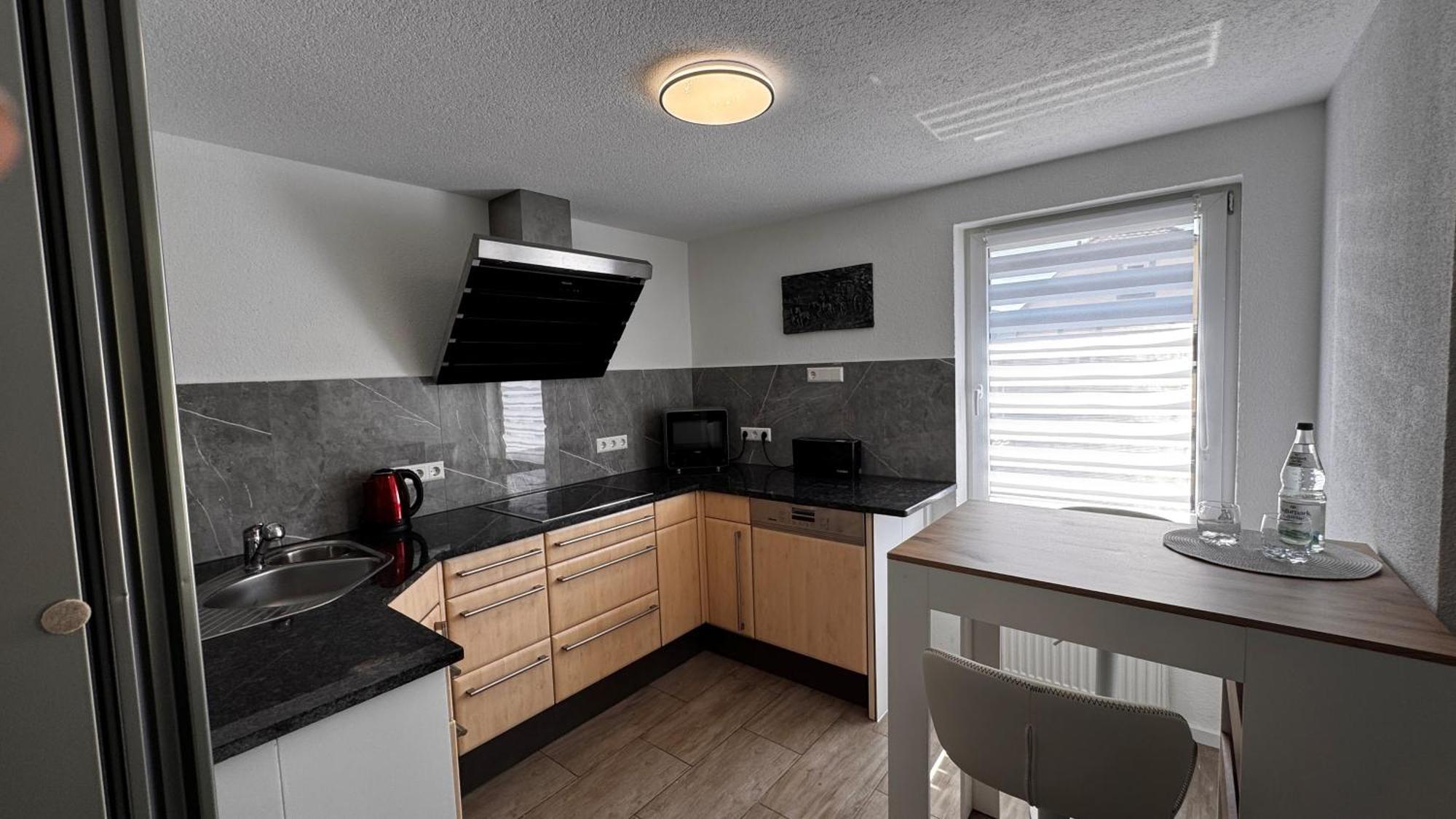 Bodensee Sunshine Zimmer & Apts. ウールディンゲン・ミュールホーフェン エクステリア 写真
