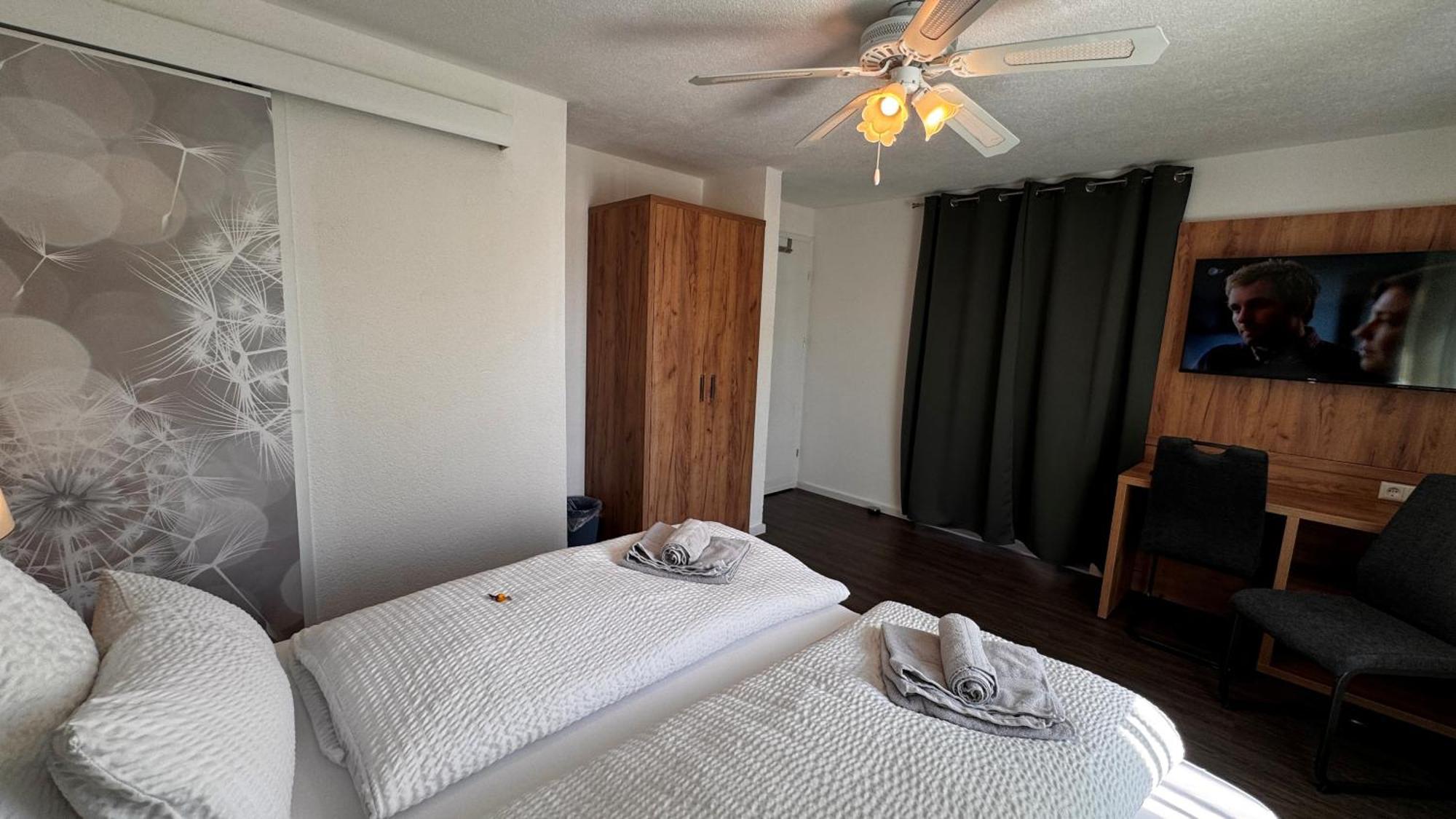 Bodensee Sunshine Zimmer & Apts. ウールディンゲン・ミュールホーフェン エクステリア 写真