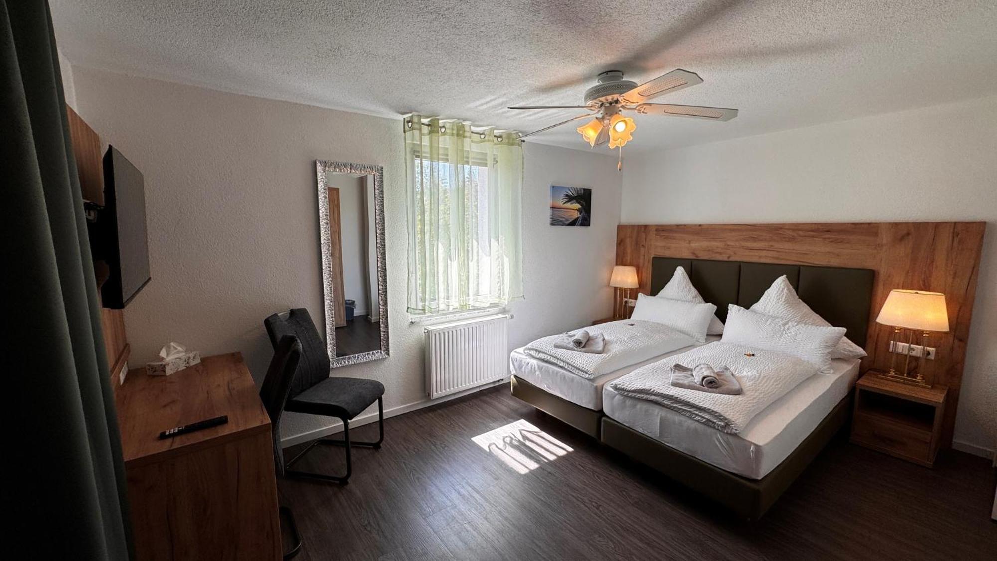 Bodensee Sunshine Zimmer & Apts. ウールディンゲン・ミュールホーフェン エクステリア 写真