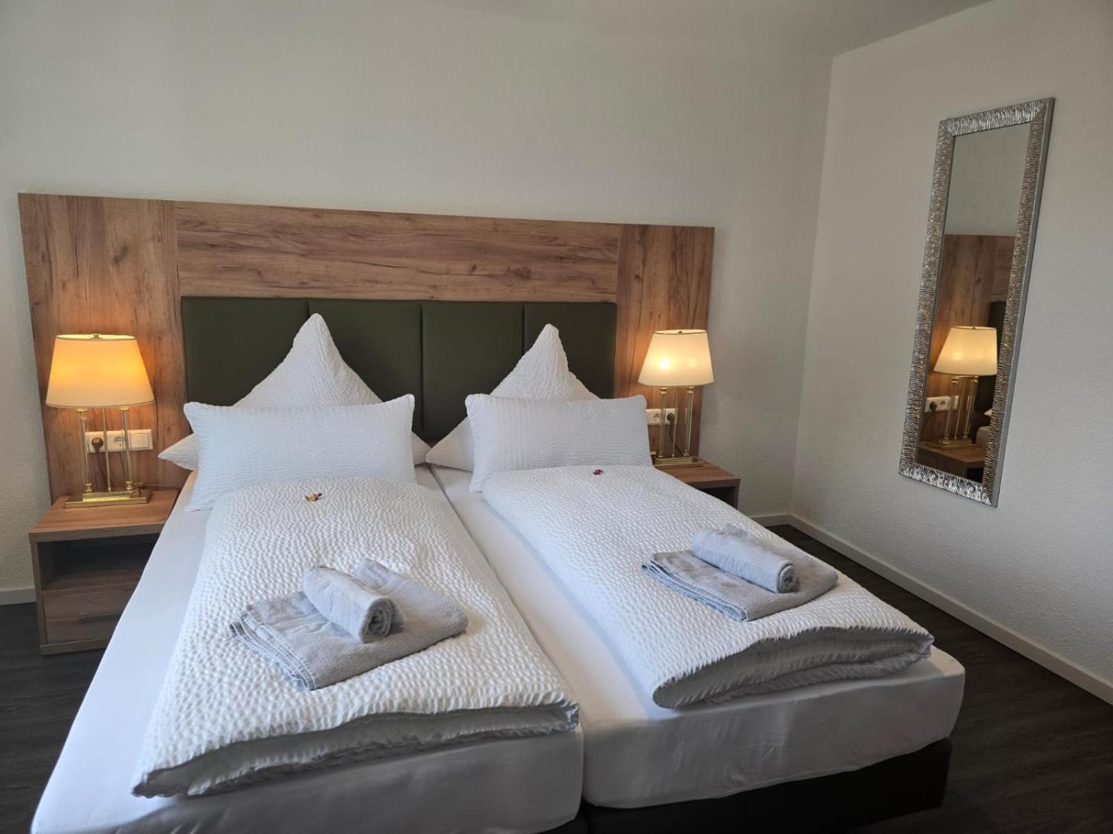 Bodensee Sunshine Zimmer & Apts. ウールディンゲン・ミュールホーフェン エクステリア 写真