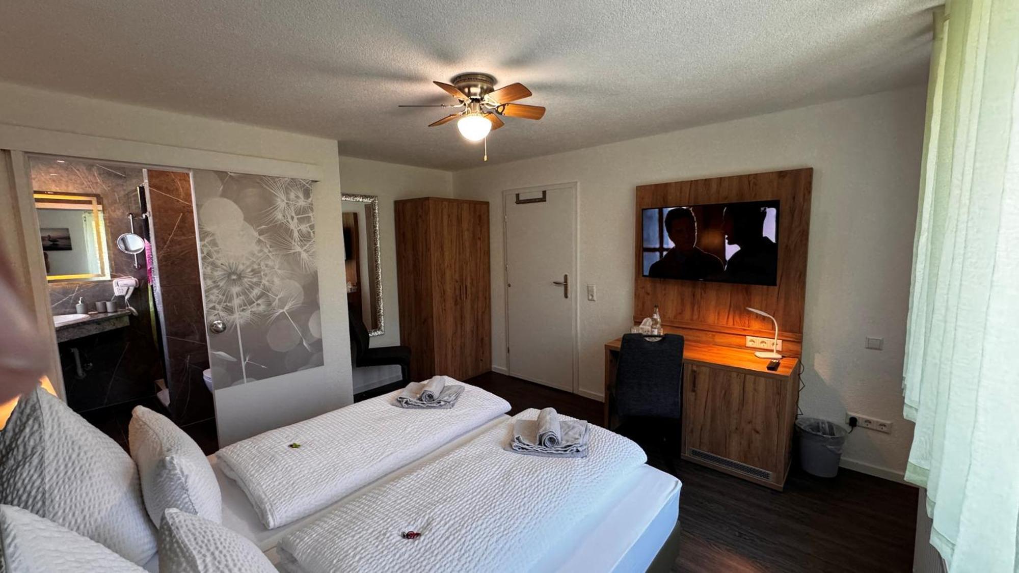Bodensee Sunshine Zimmer & Apts. ウールディンゲン・ミュールホーフェン エクステリア 写真